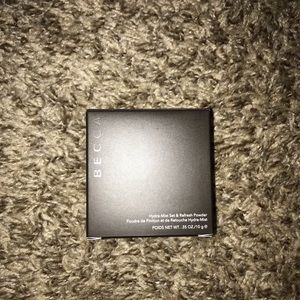 BECCA Hydra-mist Set & Refresh Powder